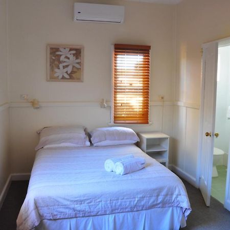 Busselton Guest House Bagian luar foto