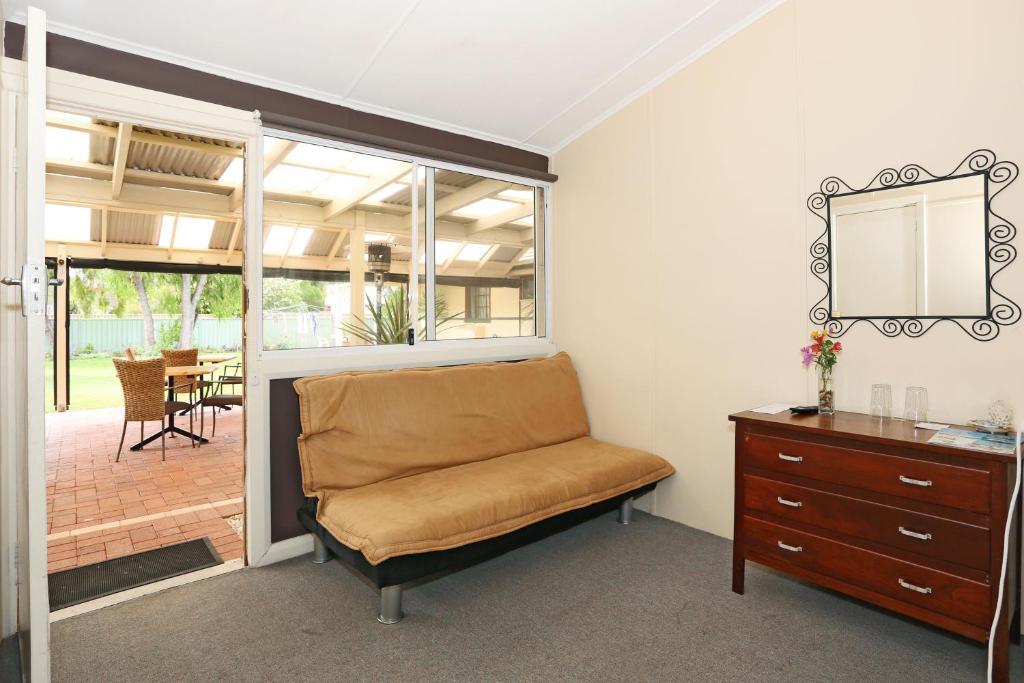 Busselton Guest House Bagian luar foto