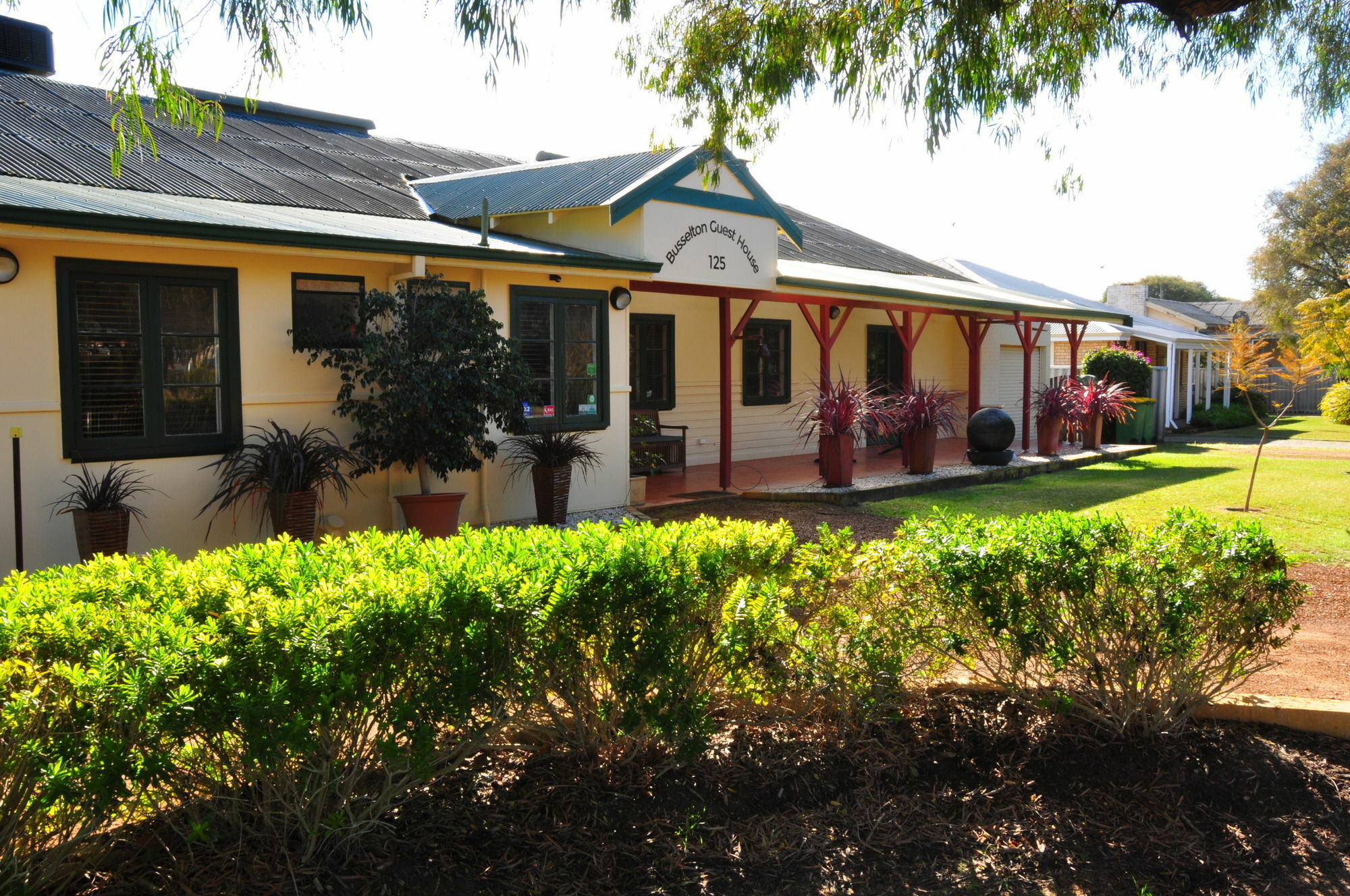 Busselton Guest House Bagian luar foto